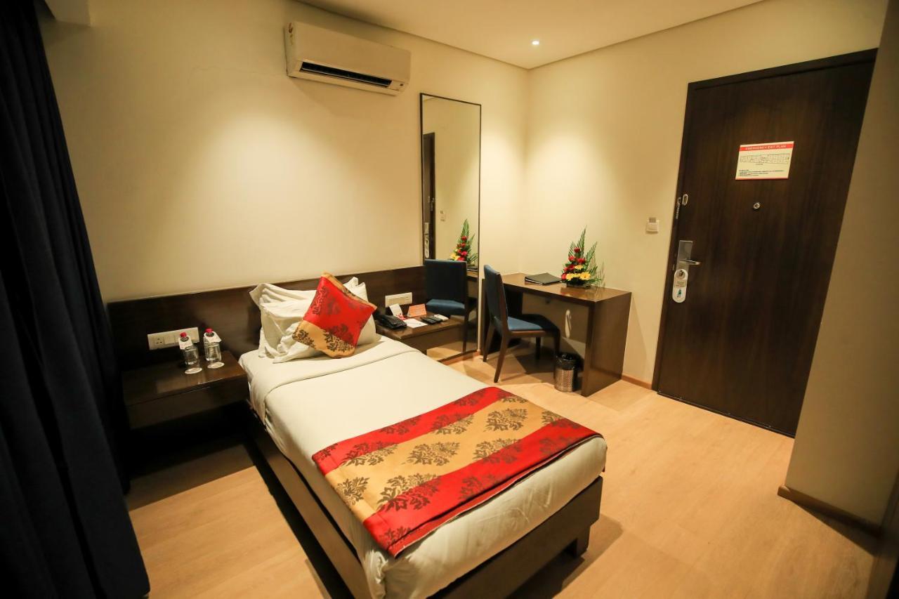 Hotel German Palace Near To Airport Gandhinagar Exterior photo