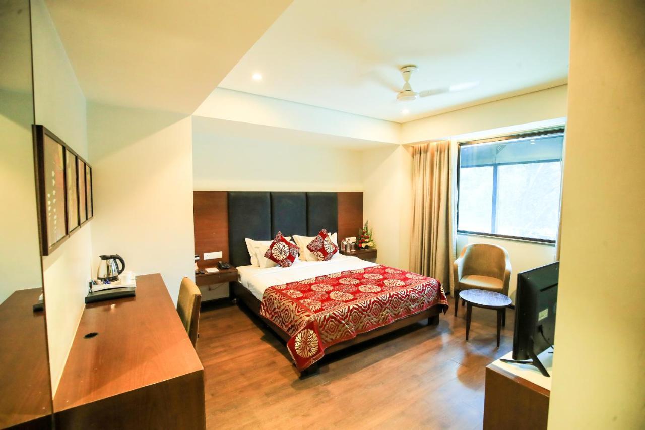 Hotel German Palace Near To Airport Gandhinagar Exterior photo