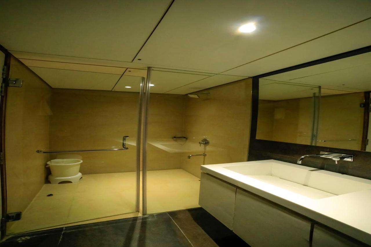 Hotel German Palace Near To Airport Gandhinagar Exterior photo